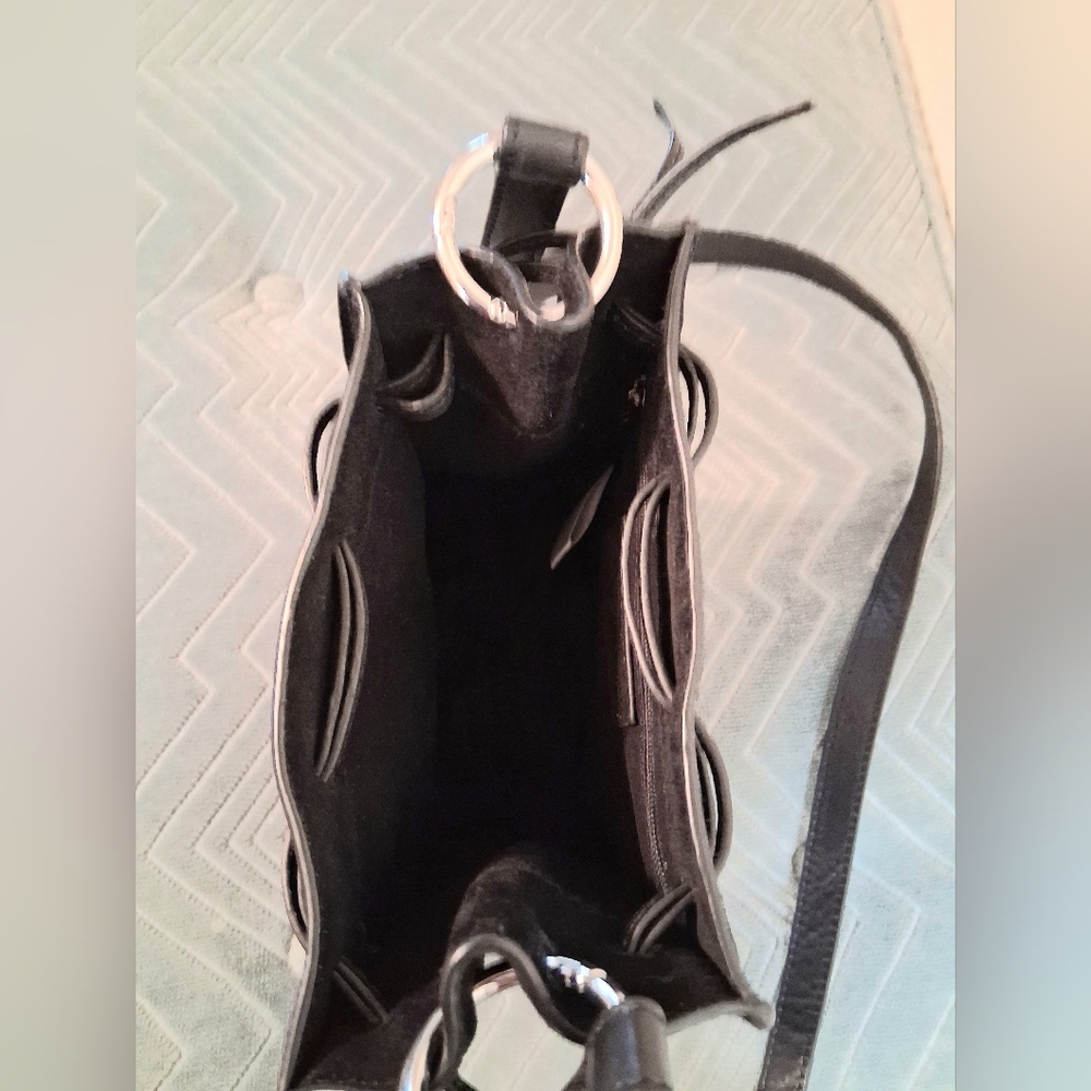 Urbancode London 100% Leather Handbag Black - Picture 6 of 9